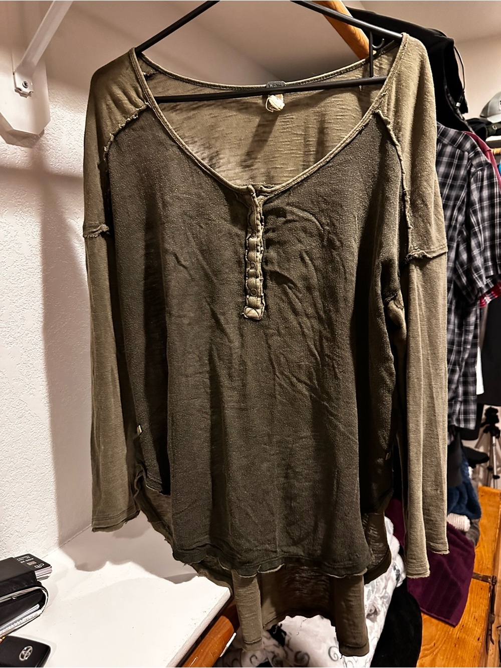 Free people Women’s Olive Green Long Sleeve Henley Top